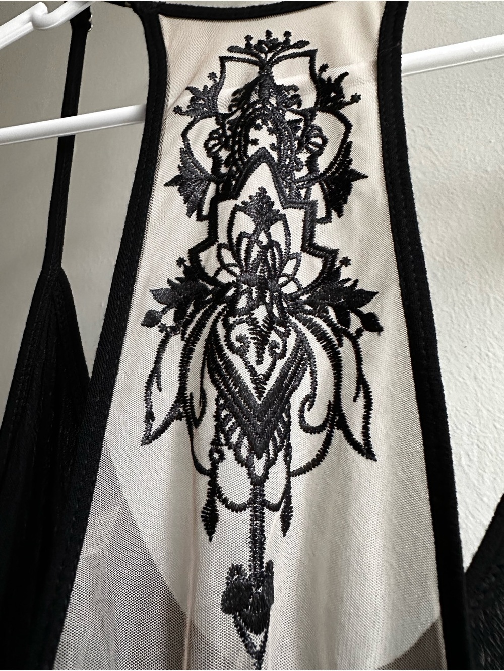 Source Unknown Black V-Neck Mini Dress with Ruffle Hem - Picture 10 of 14